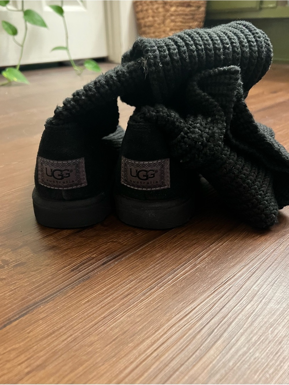 UGG Kids Black Knit-Cuff Suede Booties